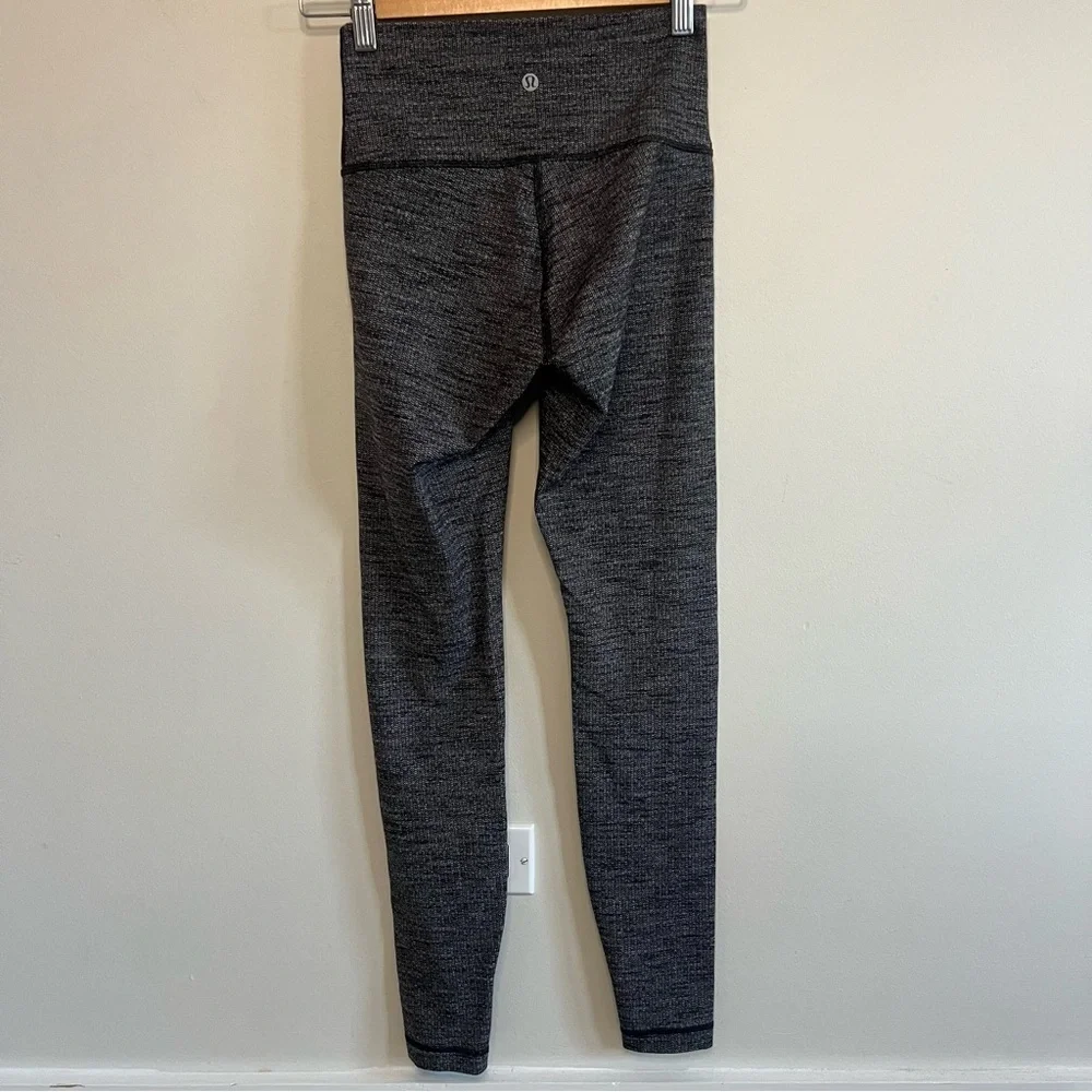 Lululemon Athletica Charcoal Textured Leggings Athleisure Yoga Gym Workout